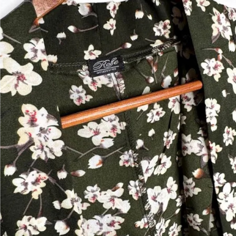 Anthropologie Black and White Floral Tunic - Picture 4 of 6